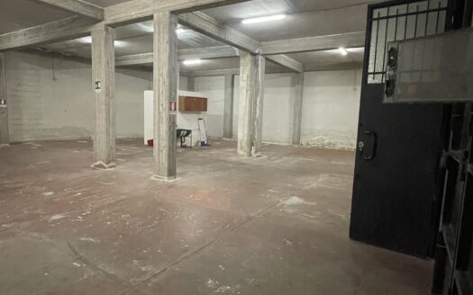 Locale Commerciale in Affitto a Trecastagni